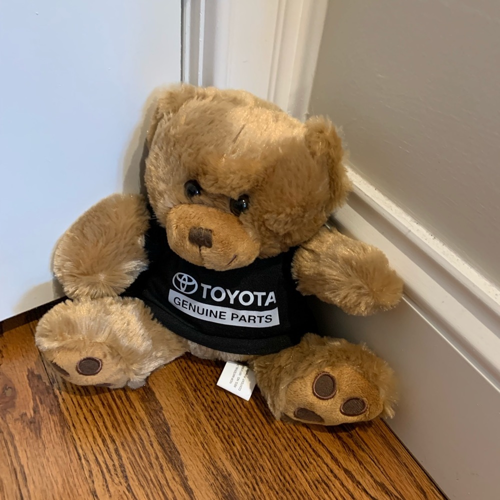 Teddybear with Toyota t-shirt by Hitwear